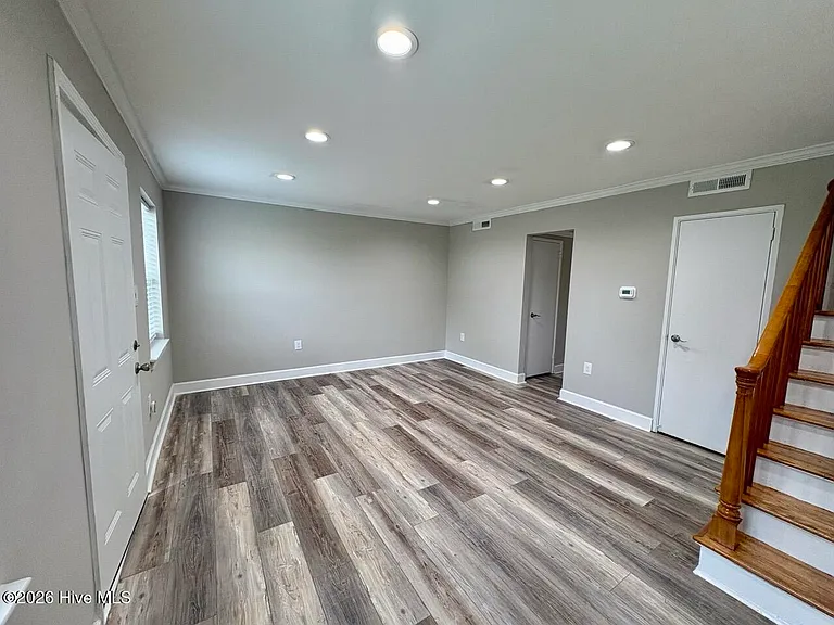 2846 Walton Way #7 — Photo 8