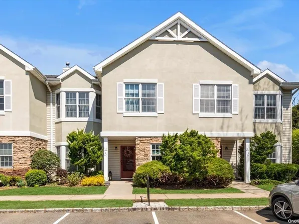 30 Miro Place #--, Port Washington, NY 11050
