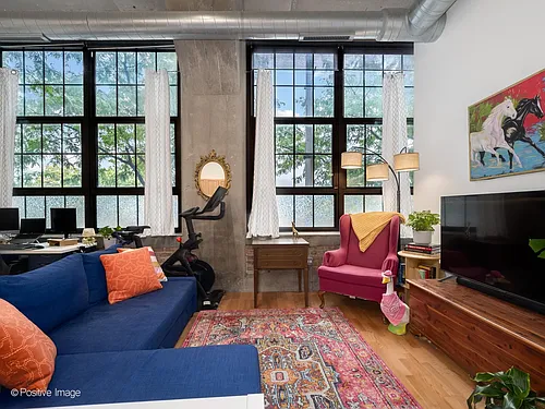 3963 W Belmont Ave #104 Photo 1