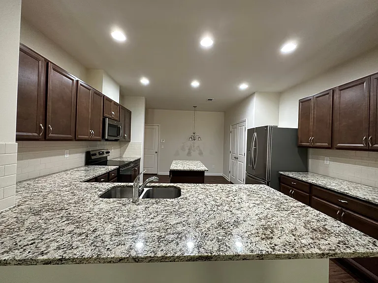 289 Hardy Water Dr — Photo 4