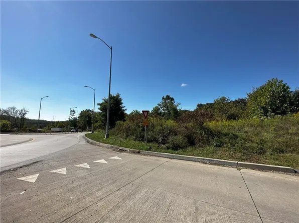 112 Bair Blvd, New Stanton, PA 15672