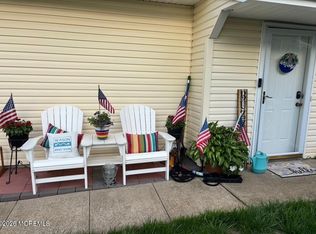 39 Mediterranean Ct, Barnegat, NJ 08005