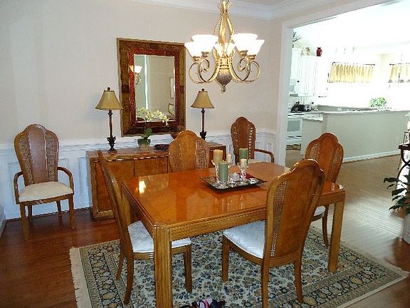 4th image of 3 York Woods Pl