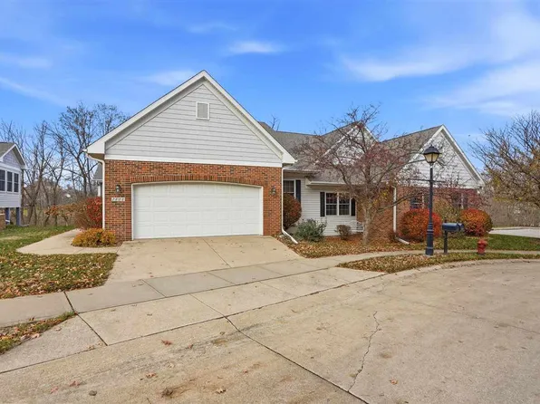 2111 Abbie Ct, Coralville, IA 52241