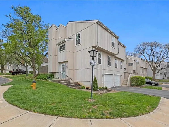 8601 W 109th St, Overland Park, KS 66210