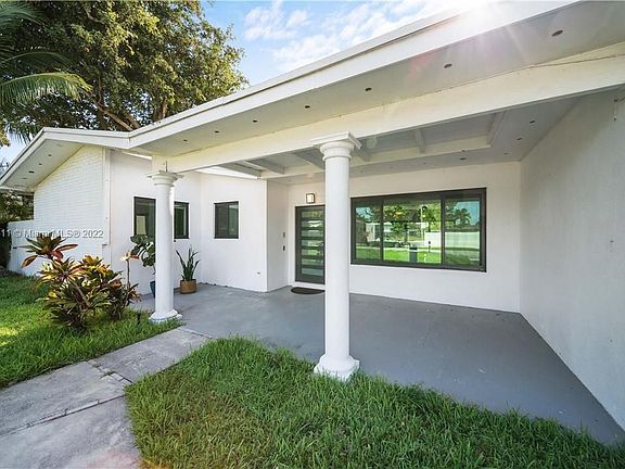 5th image of 18730 NE 19th Ave #18730