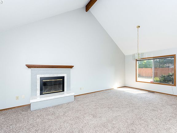 4th image of 7996 SE Brentwood Ct