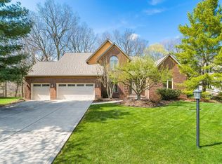 8798 Chateau Dr, Pickerington, OH 43147