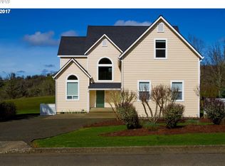 855 NE Locust St, Oakland, OR 97462