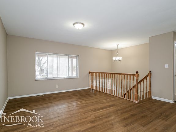 3rd image of 2 Brower Ln