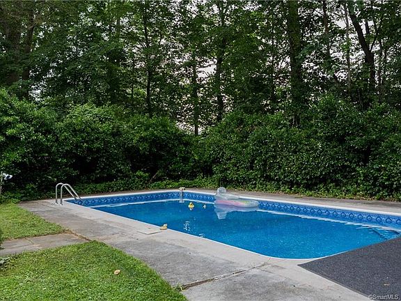 2nd image of 154 Rolling Wood Dr