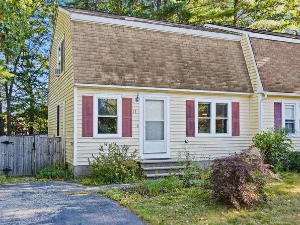 11 Applewood Drive, Saco, ME 04072