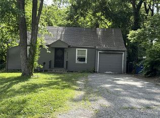 5312 Reeds Rd, Mission, KS 66202