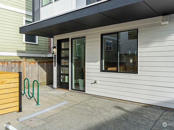 3rd image of 822 NW 51st Street #B