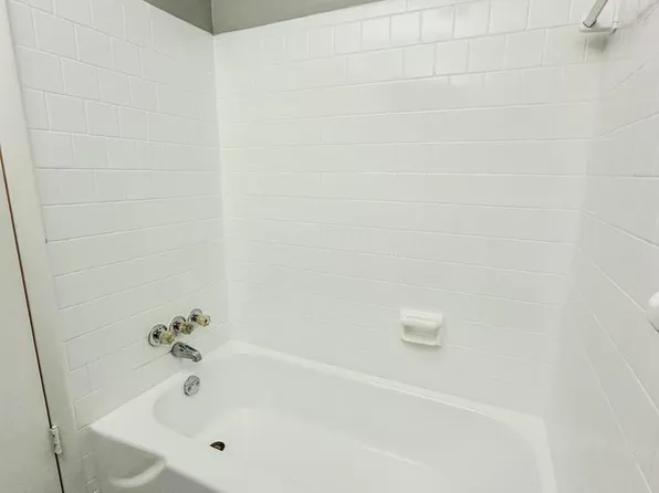 4912 Dublin Dr, Suitland, MD 20746