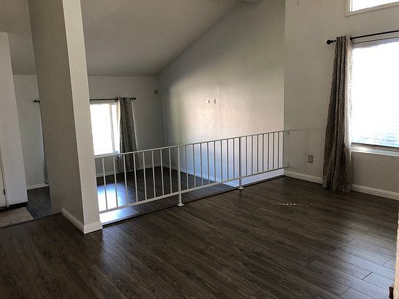3rd image of 5326 Aquamarine Ave