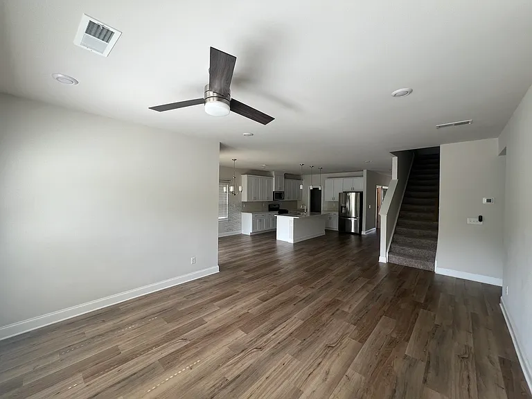 1095 Holland Ridge Way — Photo 4