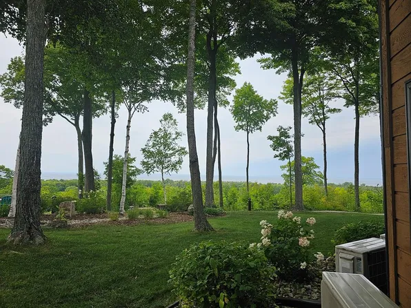 4908 N Landmark Cir Unit 1110, Egg Harbor, WI 54209