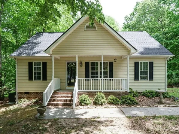 260 Beaver Ridge Dr, Youngsville, NC 27596