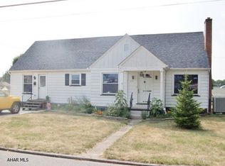 214 S Walnut St, Martinsburg, PA