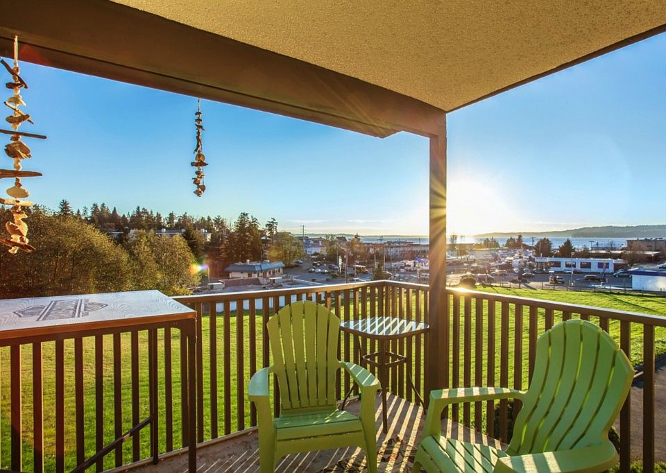 1st image of 813 S 227th Pl APT 4