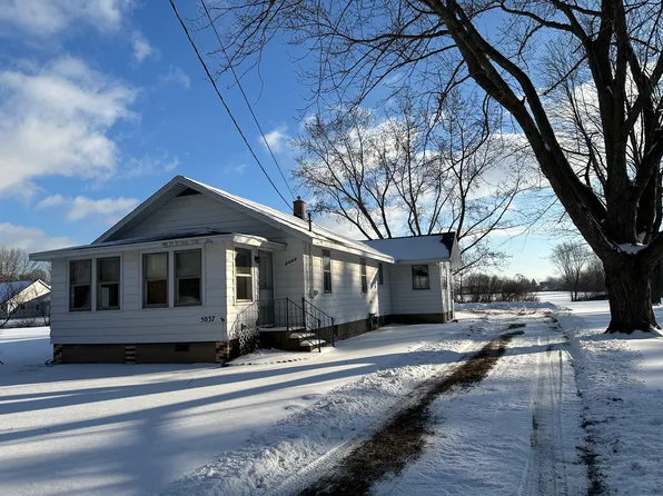 5037 Washington Ave, Saint Joseph, MI 49085