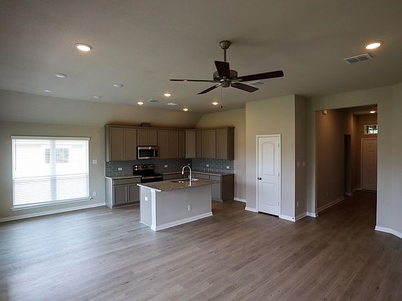3rd image of 11504 Ullrich Ct