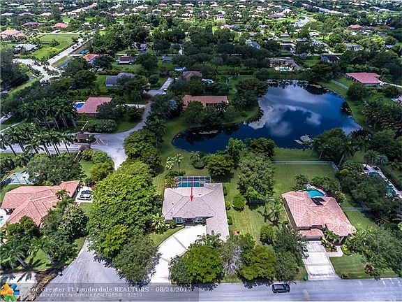 5th image of 3451 Fairfax Ln