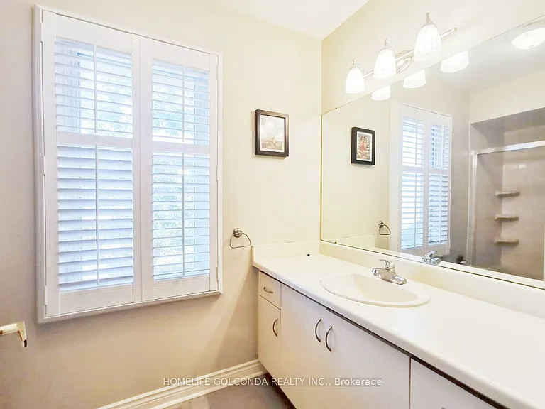 55 Leighland Dr #UPPER — Photo 9