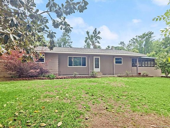 2nd image of 2035 Juanita Dr