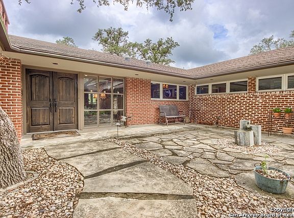 4th image of 14850 Cadillac Dr