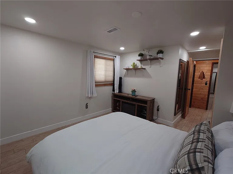 787 Georgia St — Photo 18