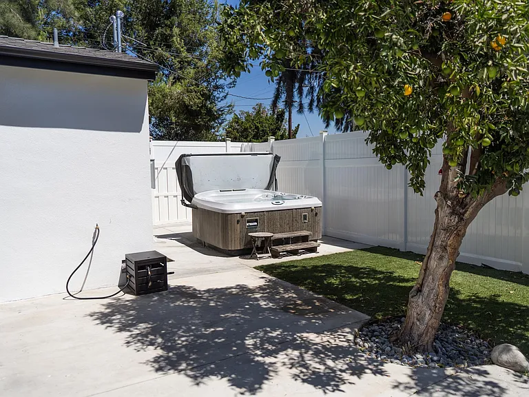 6156 Morella Ave — Photo 28