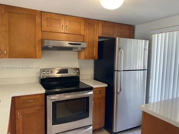 20756 NE 5th Ct, Miami, FL 33179