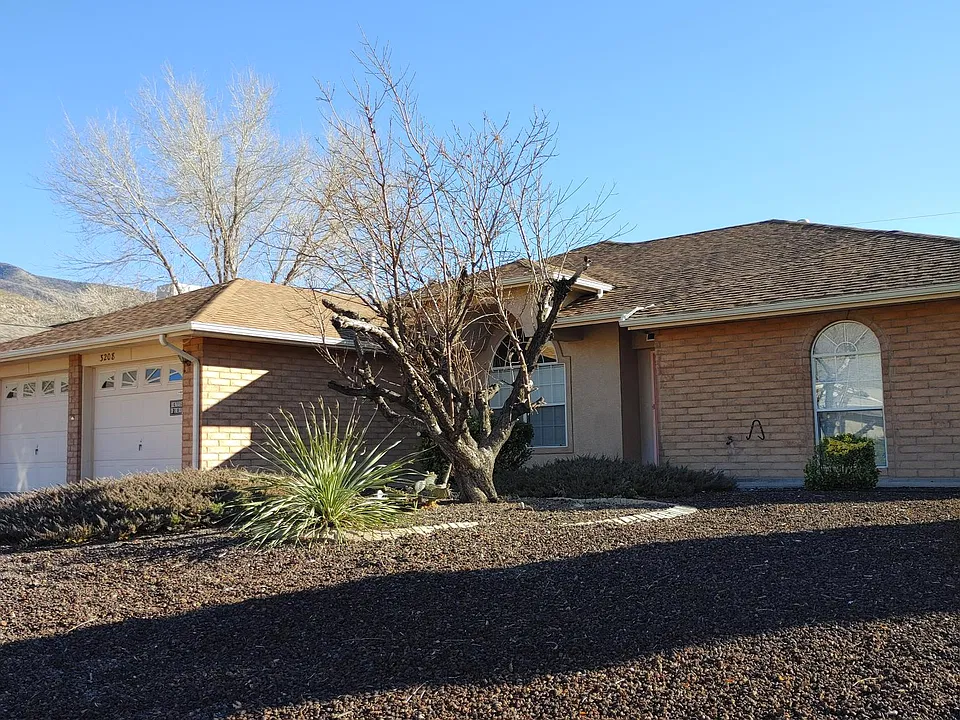 3208 Sunny Cir