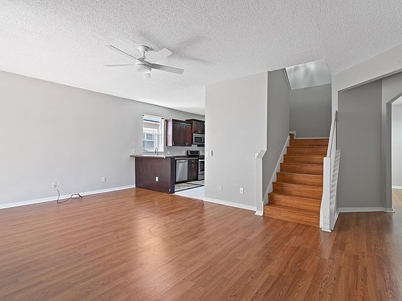 3rd image of 3323 Foxcroft Cir
