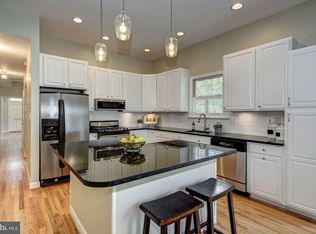 800 N Columbus St, Alexandria, VA 22314