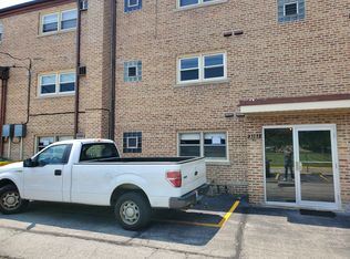 3161 Paris Ave APT 104, River Grove, IL 60171