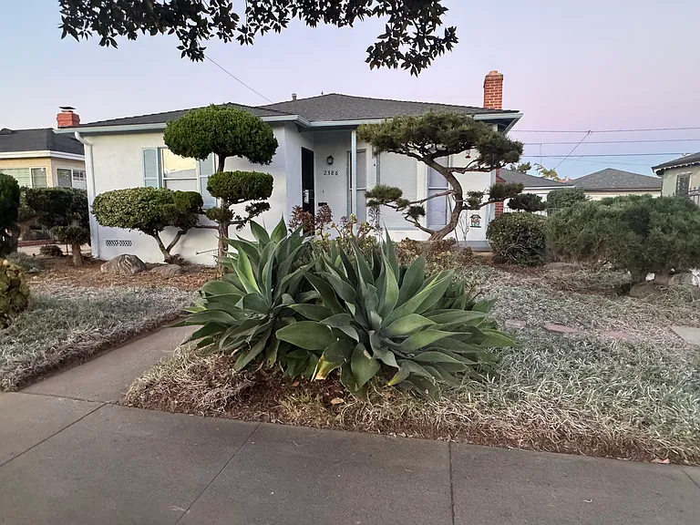2386 Woods Ave — Photo 1