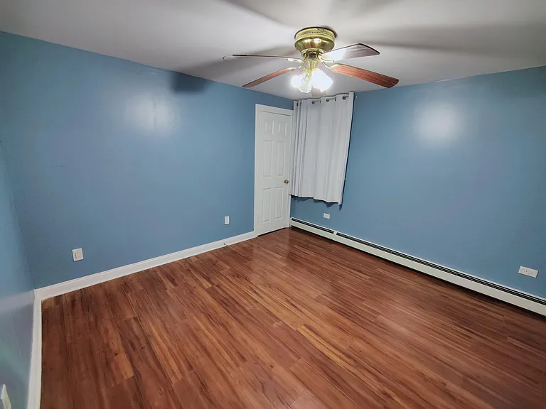 2325 N 75th Ave #BASEMENT — Photo 7