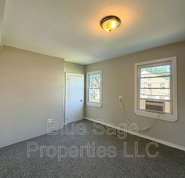 900-902 Church Ln #902 CHURCH LN — Photo 18
