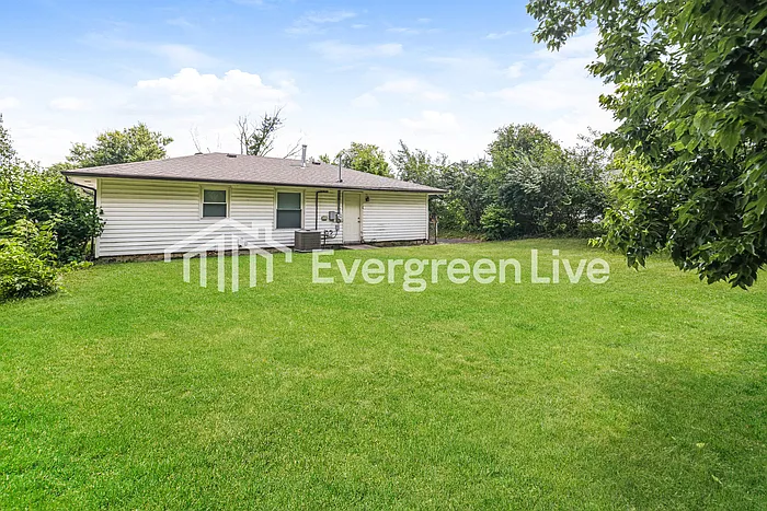 2611 Onaoto Ave — Photo 15