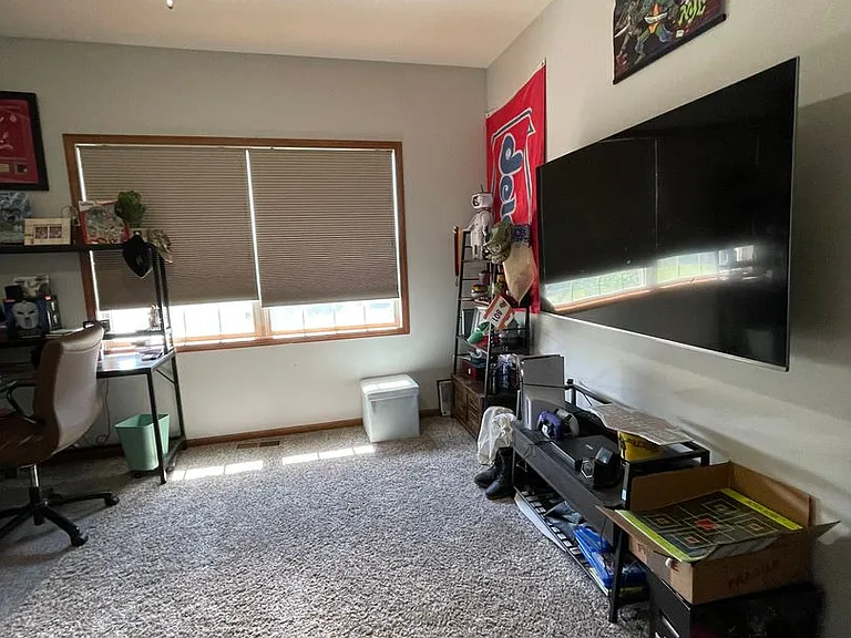 825 Locharno Dr — Photo 21