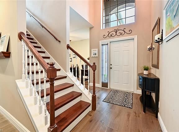 5th image of 8451 Hollow Brook Cir