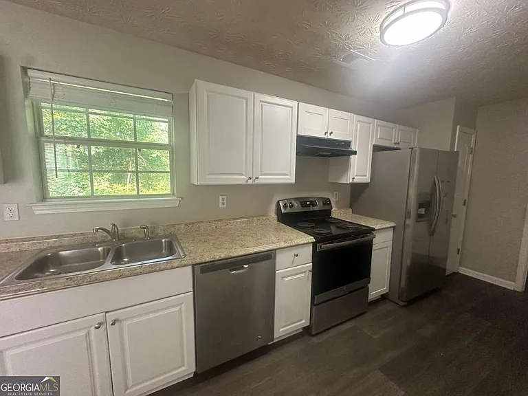 7467 Petunia Dr — Photo 8