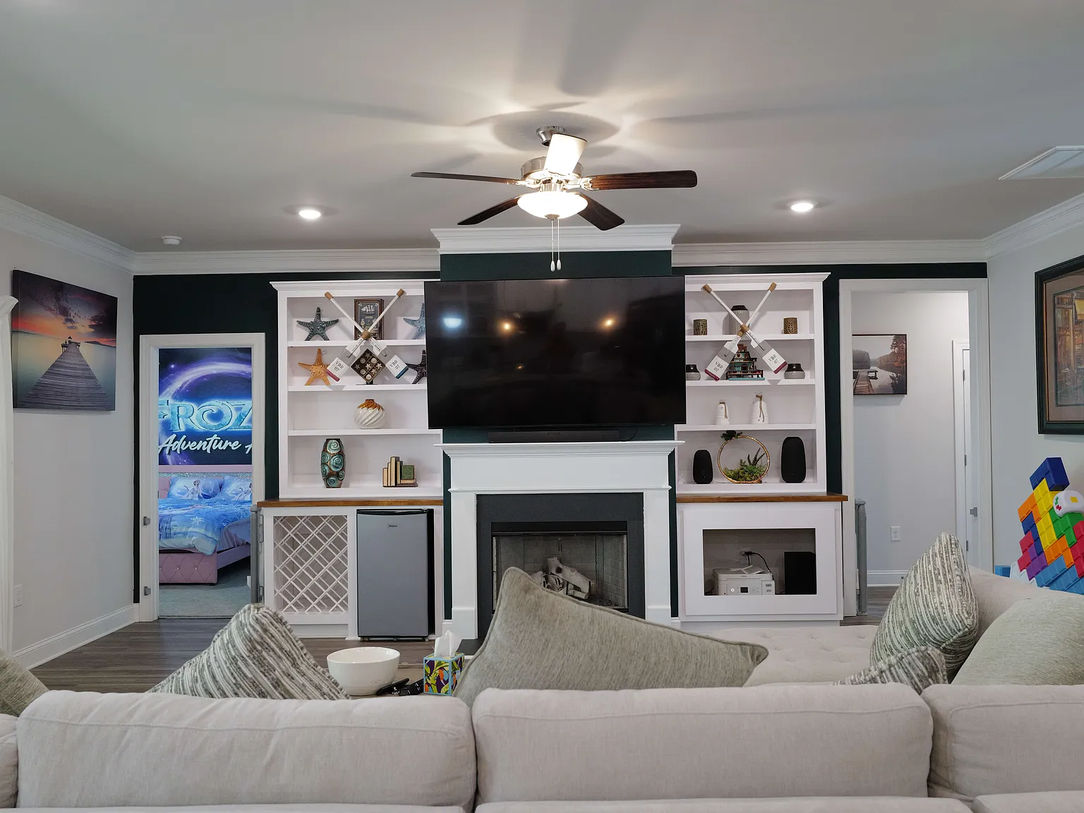 4 bed, 2.5 bath, 2254 sqft, $3,995 — Photo 4