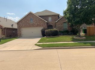 708 Hummingbird Dr, Little Elm, TX 75068