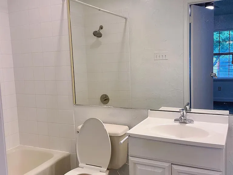 21107 Highland Lake Dr #3 — Photo 5