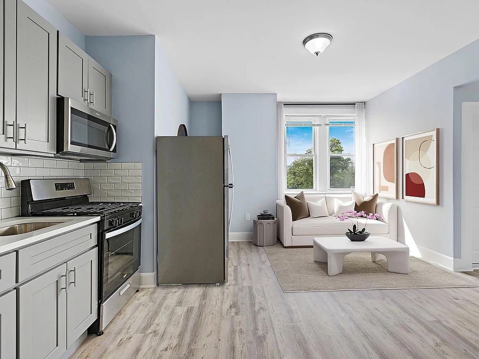 1st image of 49 S Clinton St #10618847
