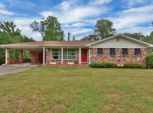 5727 Shadburn Ferry Rd, Buford, GA 30518